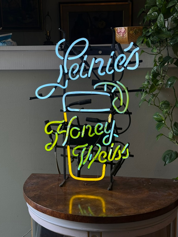 Leinies Honeyweiss beer neon sign