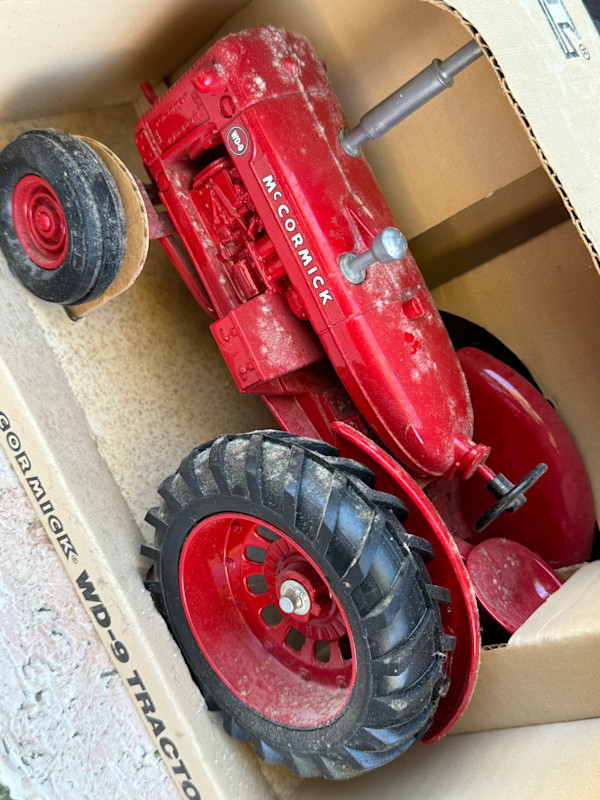 Ertl die cast McCormick WD-9 tractor