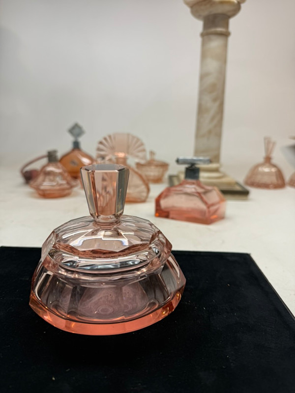 Art Deco pink perfume powder dish