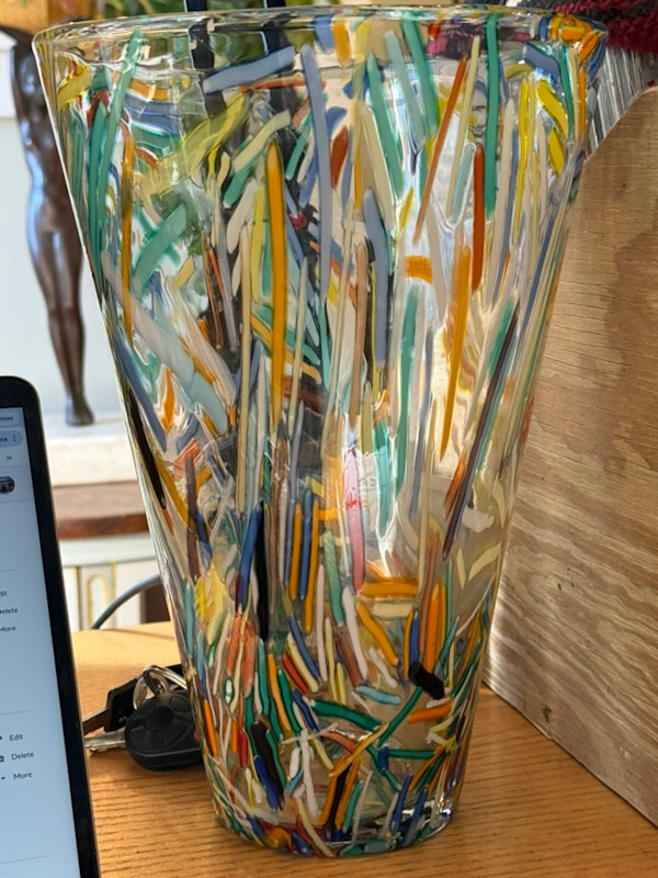 Art glass vase, Image 4.