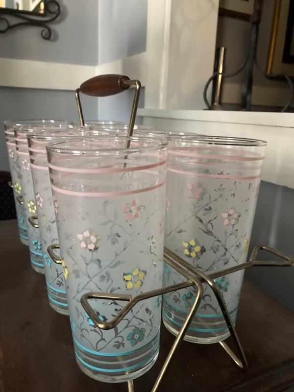 SET OF 8 frosted drinking glasses