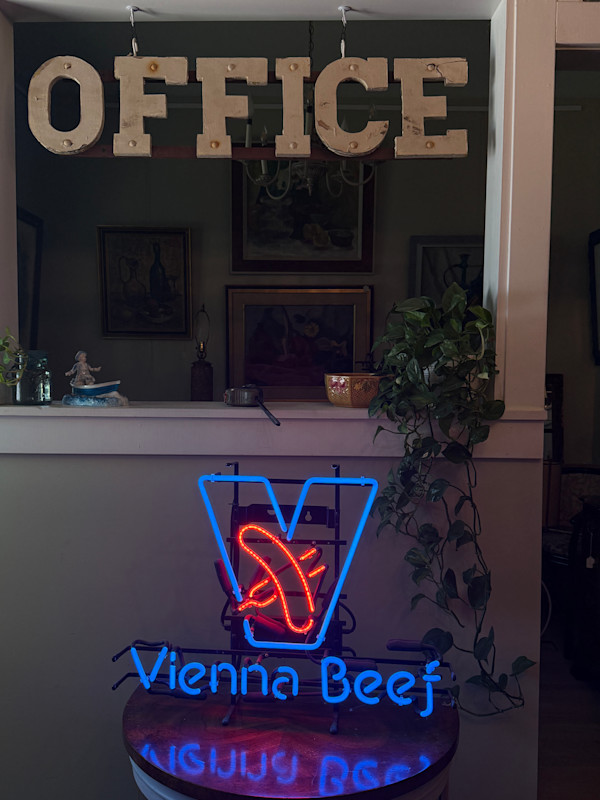Vienna Beef neon light