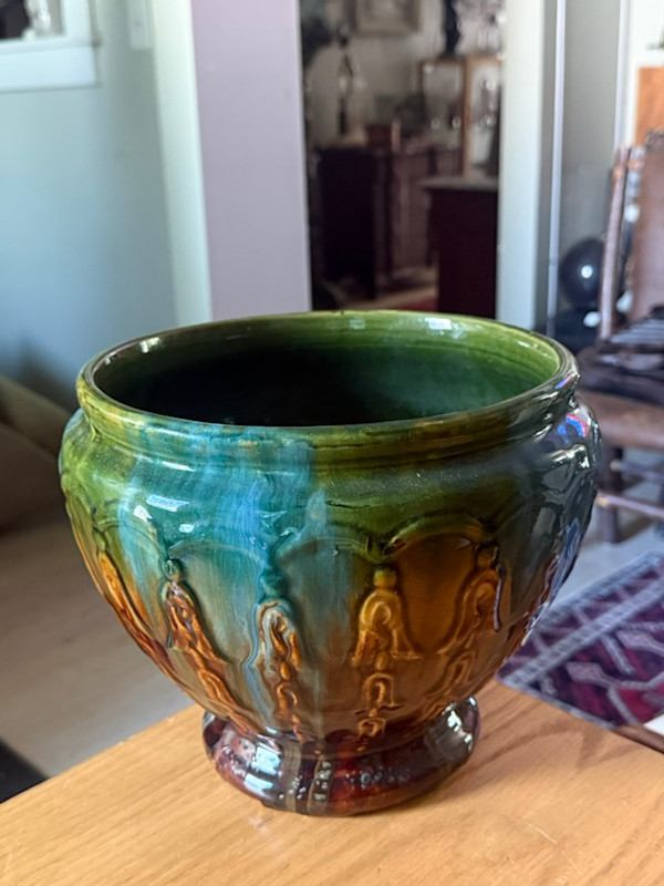 Early McCoy jardiniere