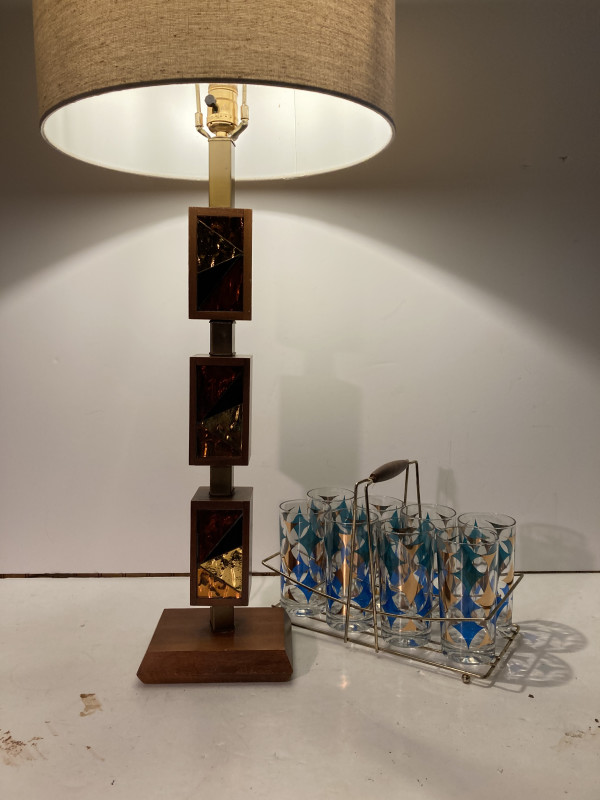 Georges Briard stained glass table lamp