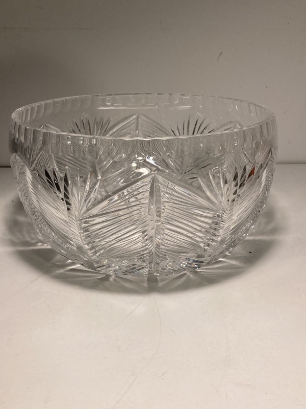 vintage cut glass bowl with pine needle pattern
