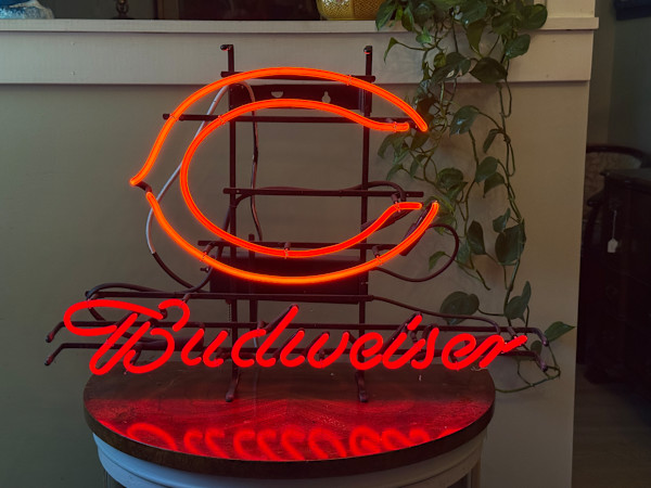 Budweiser / Bears beer neon light