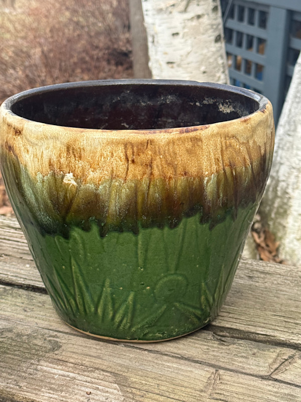 Vintage glazed McCoy jardiniere, Image 1.