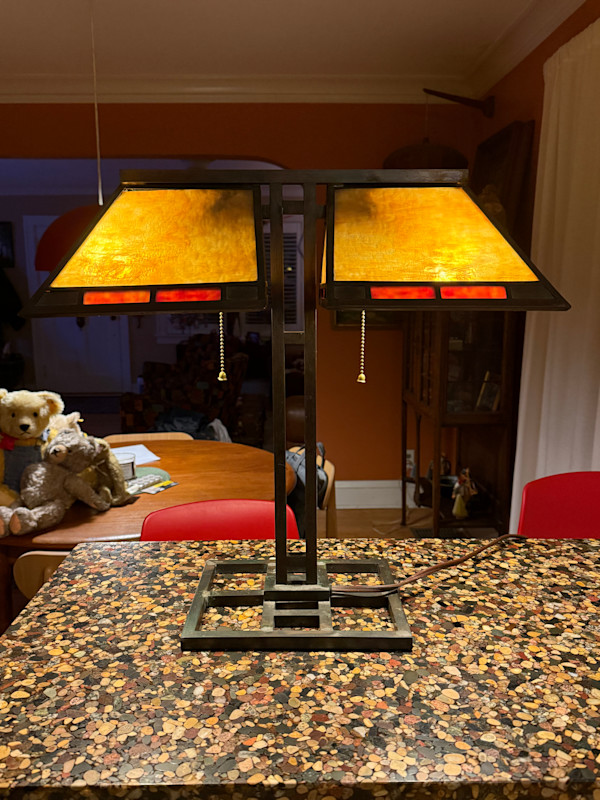 Bentley and Hausler Prairie style lamp
