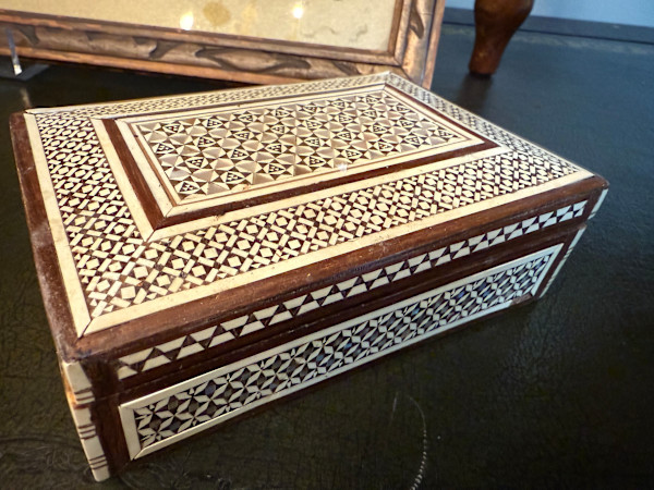 Inlaid box