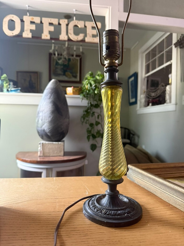 early American amber glass table lamp