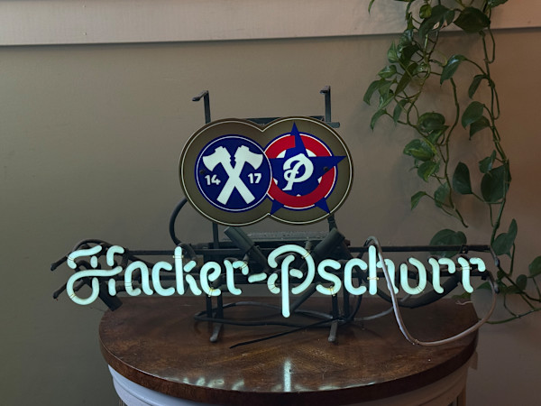 Hacher Pschorr neon light