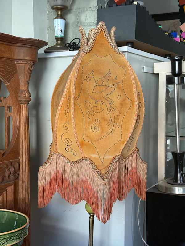Art Deco floor lamp with original shade, Image 1.