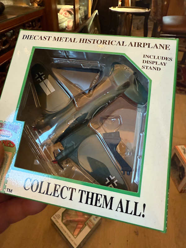 airplane die cast toy