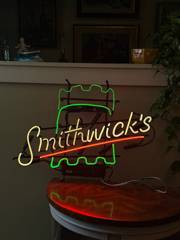 Smithwicks beer neon light