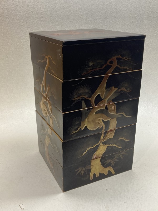 multi sectioned lacquered box