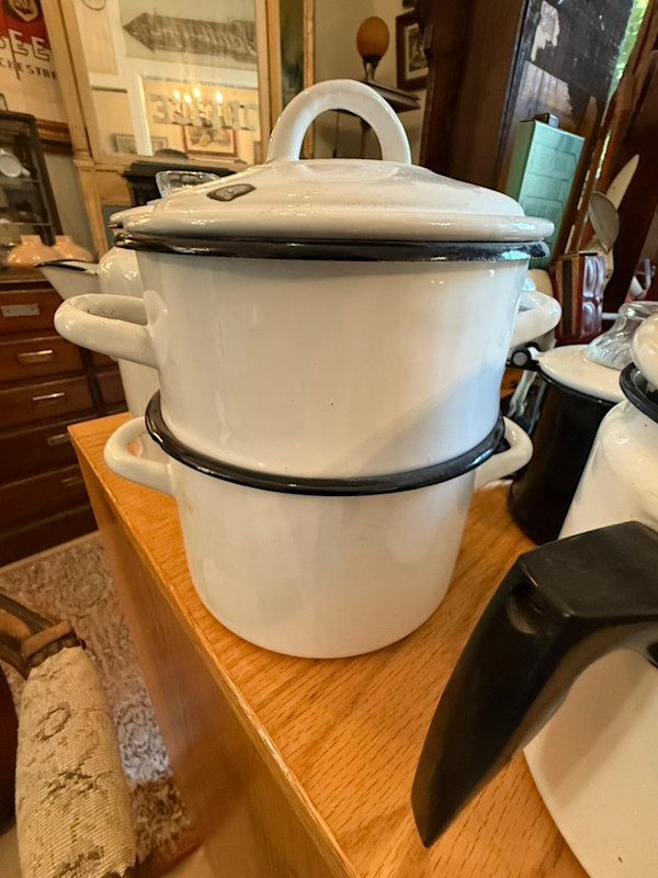 White enamel double boiler, Image 1.