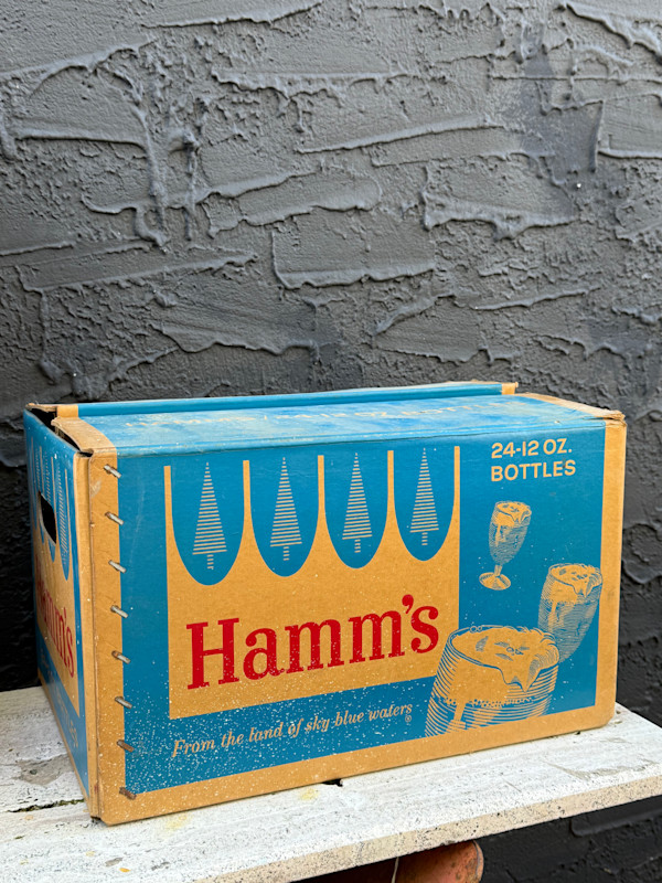 Hamm's beer case