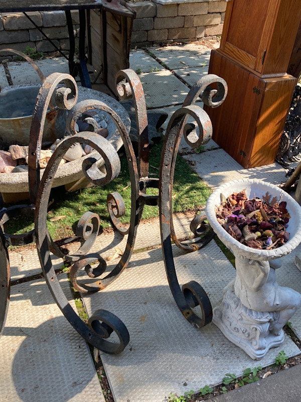 Cast iron garden base