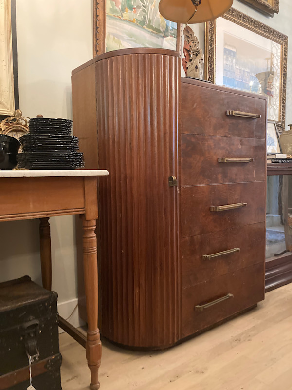 Art Deco chest of drawers