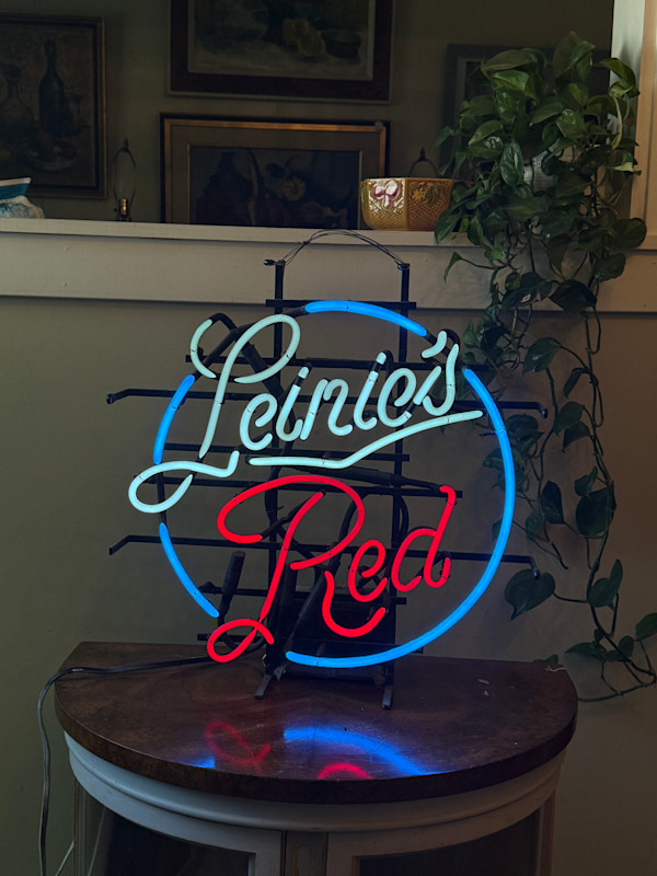 Leinie's Red neon light