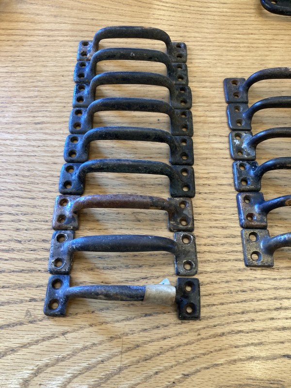 Set of 15 metal pulls
