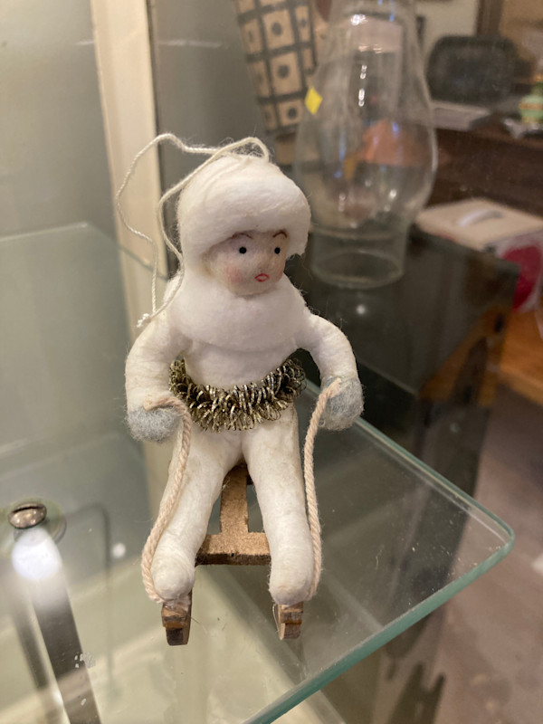Felt wooly Christmas sledder