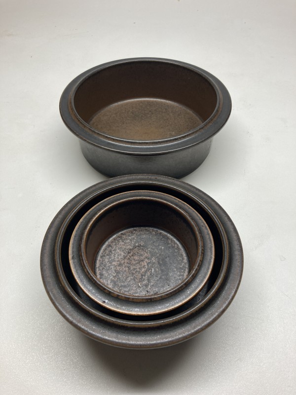 Set of 3 nesting Arabia bowls