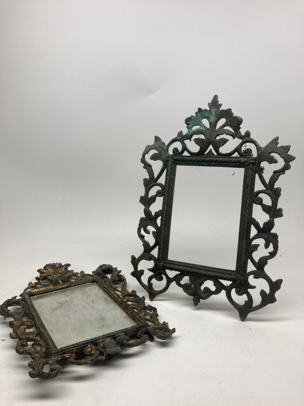 metal picture frame