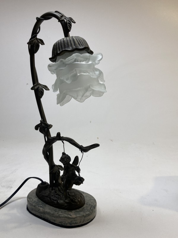 Cherub swinging lamp