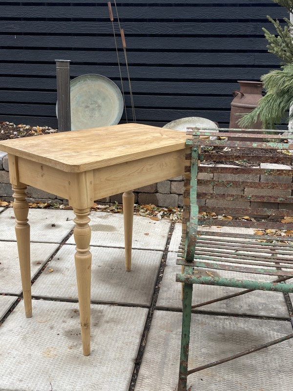 Scandinavian Pine table