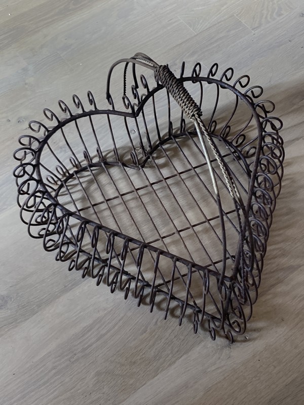 iron heart shaped basket