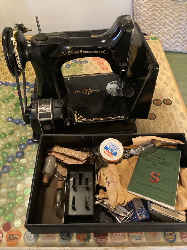 1948 Singer sewing machine portable