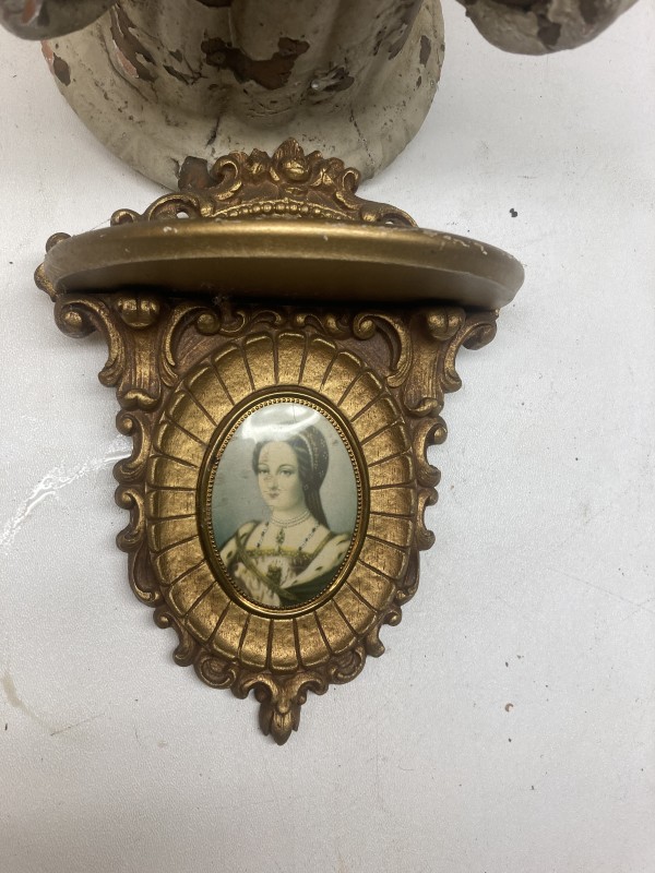 painted gold wooden Italian shelf with portrait