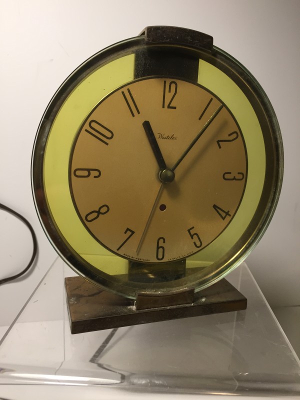 Art Deco table glass amber clock