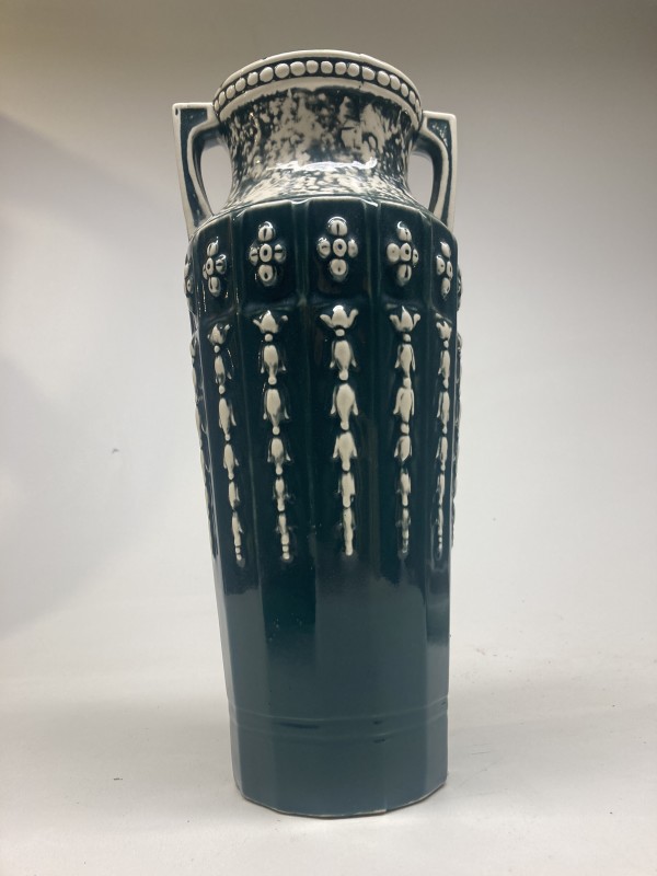 Red Wing art pottery 157 vase