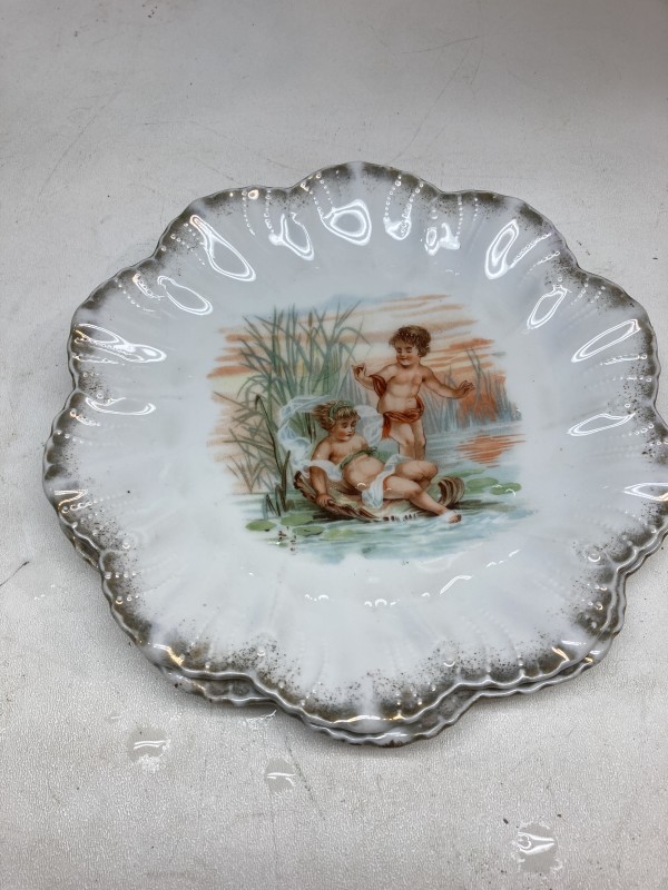 Victorian porcelain cherub plate
