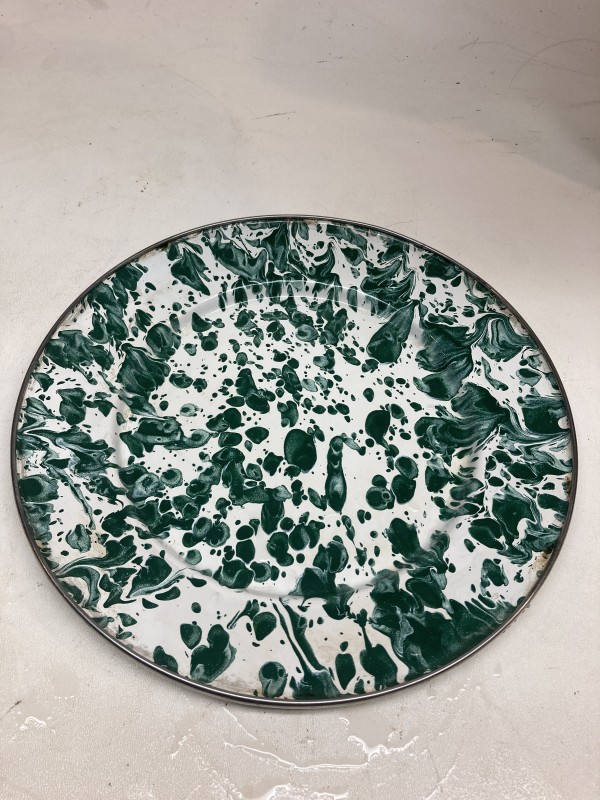 Round green and white platter enamel plate