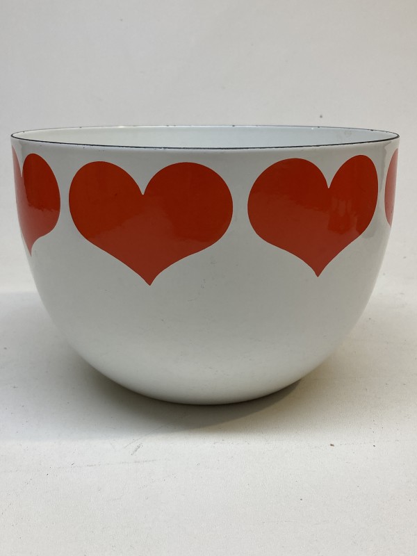 Arabia heart shaped enamel bowl