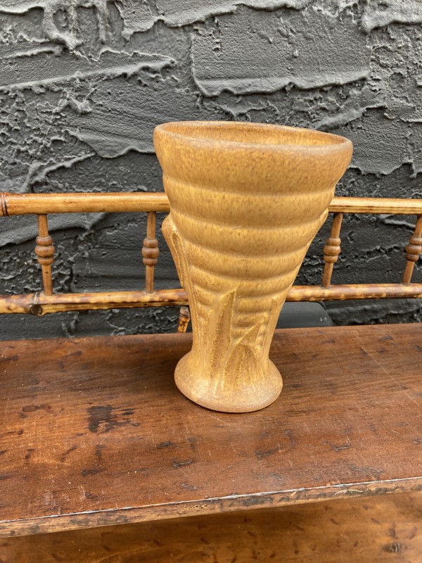 Art Deco tan ribbed pottery vase