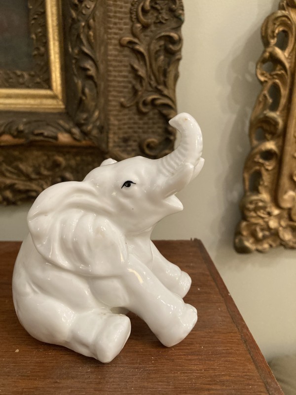 Elephant porcelain figure