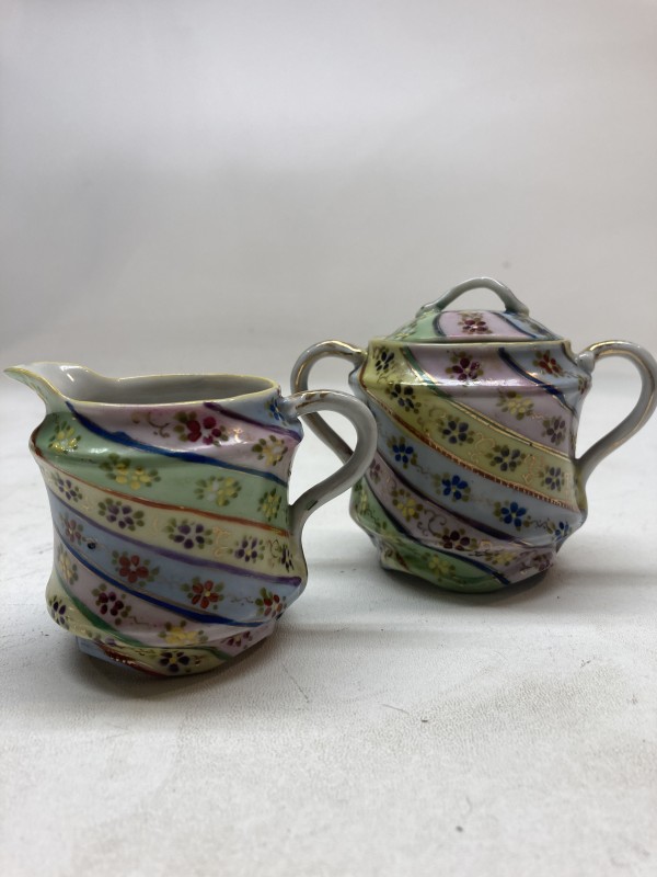 porcelain decorated creamer and sugar