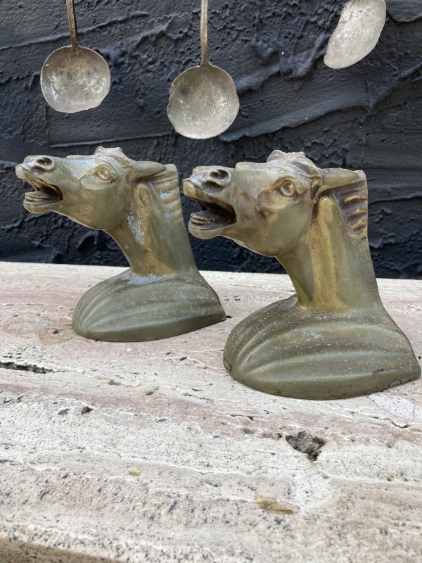 horse head bookends