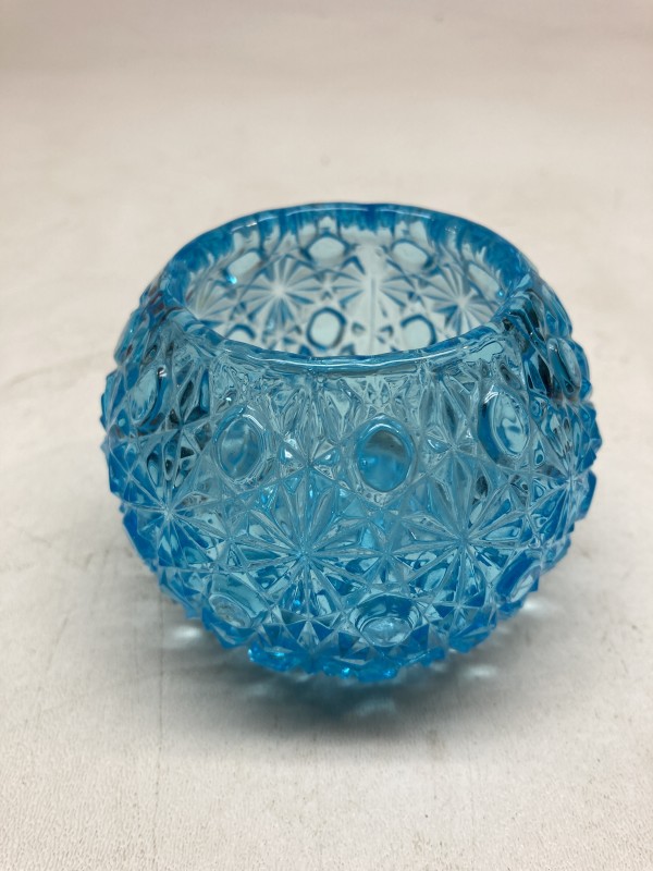 small blue daisy button bowl vase