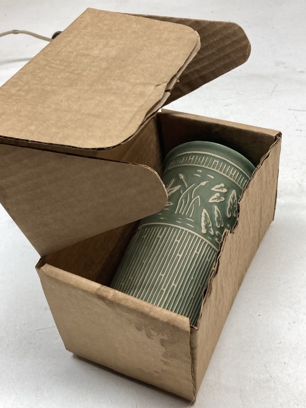 Red Wing brush vase with box