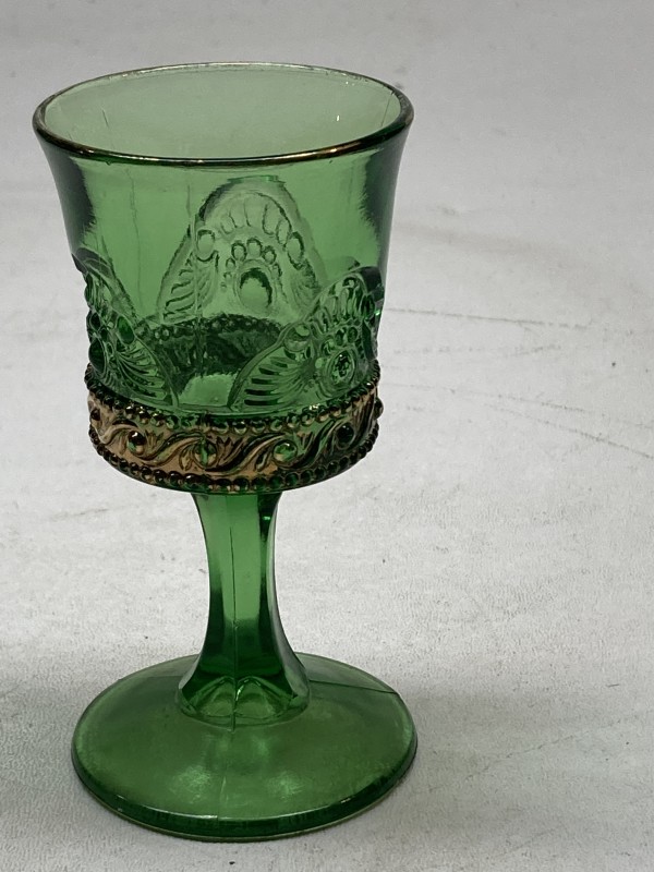 Green Victorian glass small challis