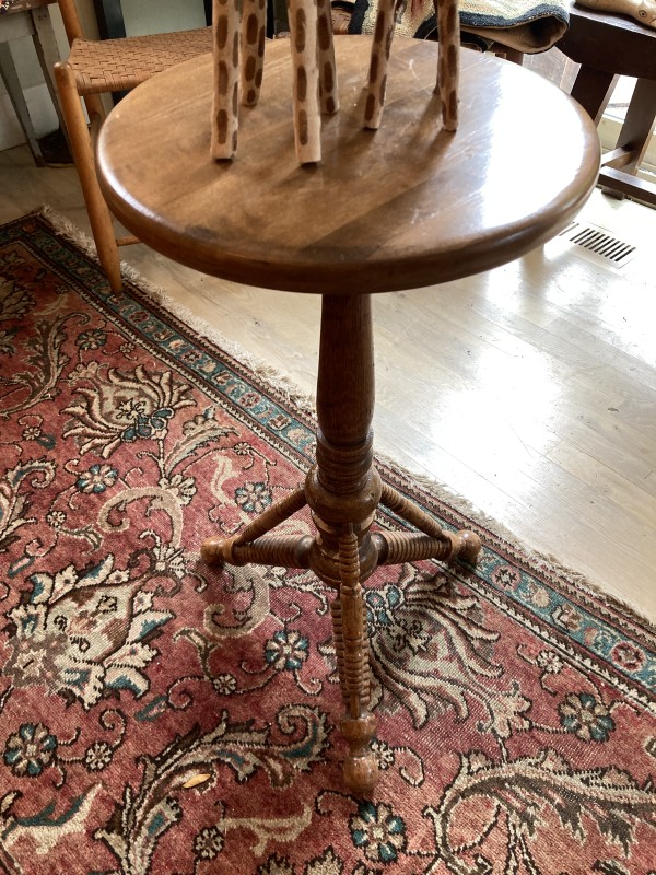 vintage pedestal