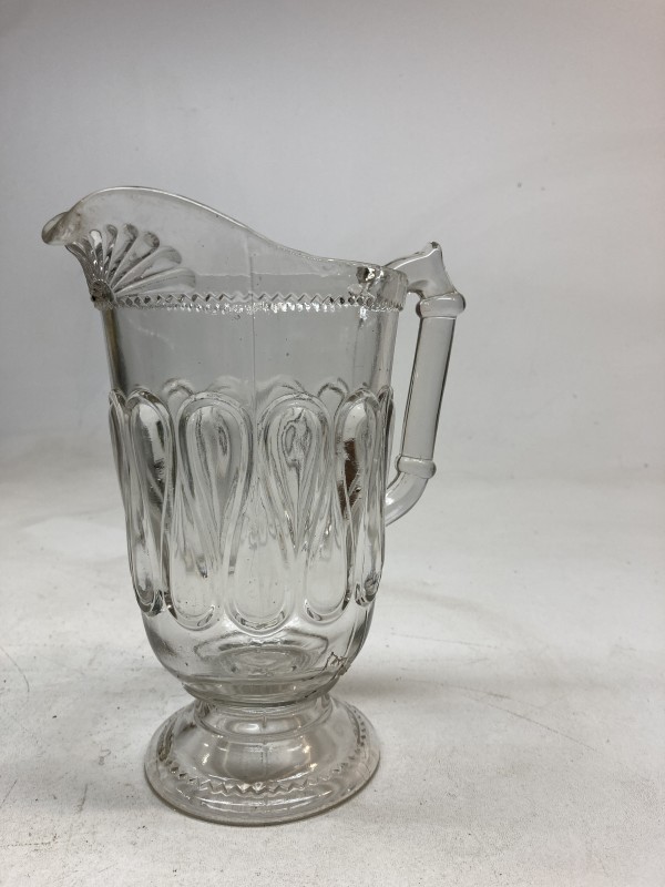 Clear glass 2 quart pitcher