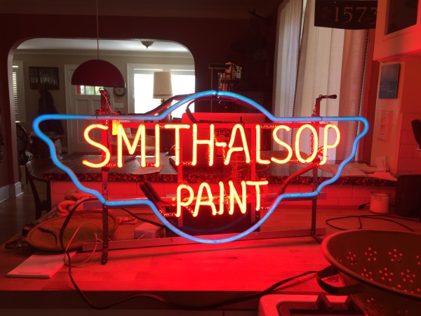 Smith - Alsop paint neon sign