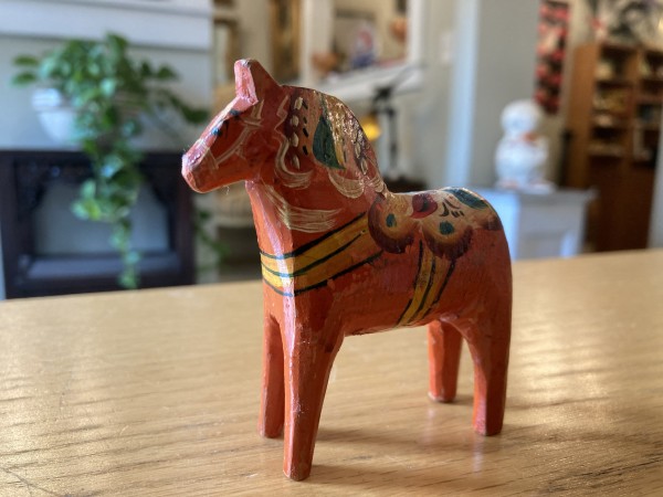 Orange Dala horse (small)