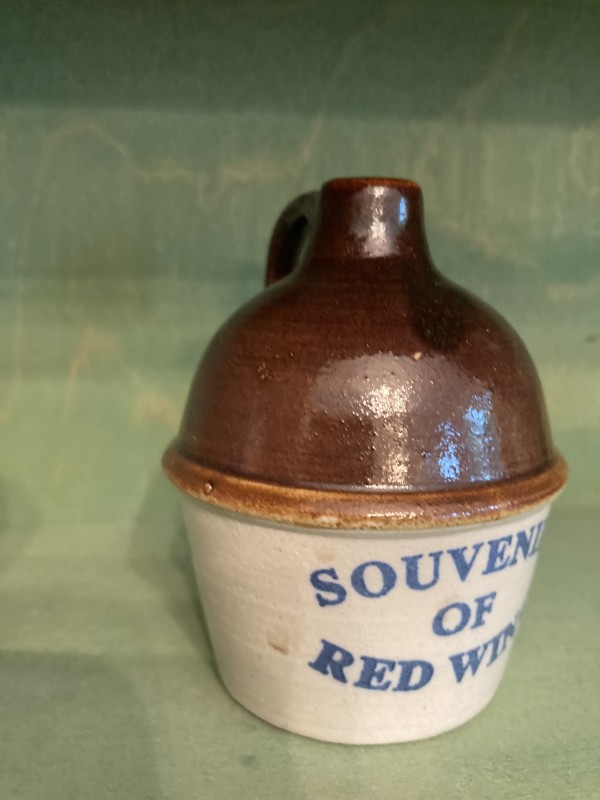 Red Wing souvenir bean pot